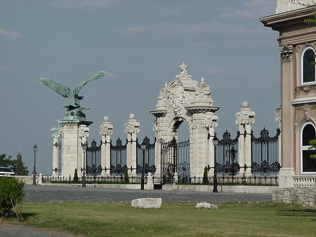 Budapest Castle 12.jpg